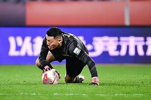 Truyền thông: Gomez World Cup lấy Anton ra đùa, chọc giận phòng thay đồ không có duyên với đội tuyển quốc gia